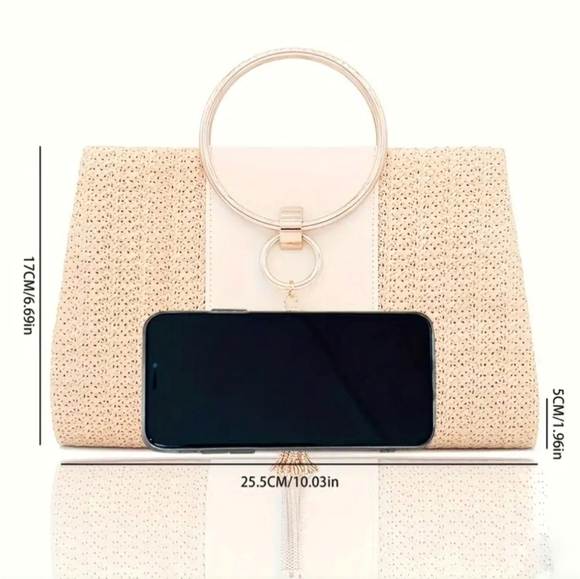 Brand New Without Tags Tassel Straw Purse Bag with Detachable Gold Chain. - Picture 4 of 5